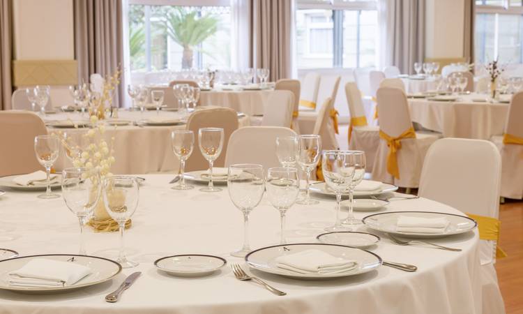 ALCORA III AL VIII Hotel Ilunion Alcora Sevilla Sevilla ALCORA III AL VIII Hotel Ilunion Alcora Sevilla Sevilla