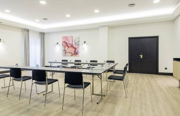 Atrio 2 + 3 Hotel ILUNION Alcora Sevilla Sevilla