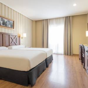 Habitación doble estandar Hotel ILUNION Alcora Sevilla