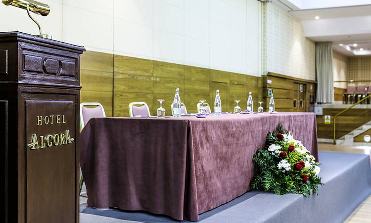 ALBAIDA + AZNALFARACHE Hotel Ilunion Alcora Sevilla Sevilla ALBAIDA + AZNALFARACHE Hotel Ilunion Alcora Sevilla Sevilla